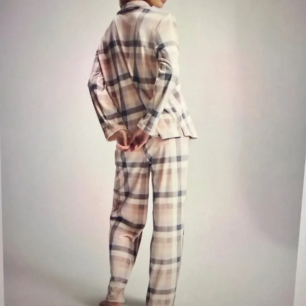 SOMA Microfleece PJ Set Notch Neck Jogger Pants Prism Plaid Grey L New W/ Tags - Picture 3 of 5